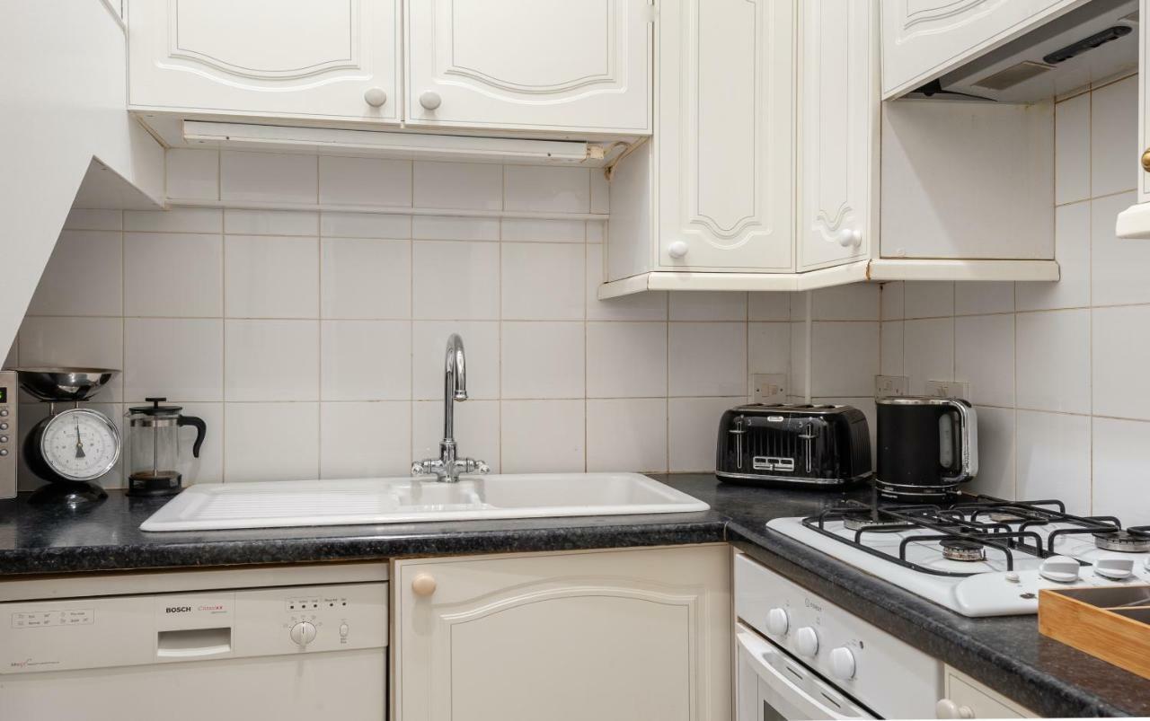 The South Kensington Mews - Lovely 5Bdr Home لندن المظهر الخارجي الصورة